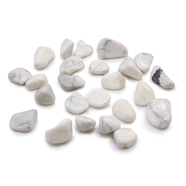 sok kis fehér kő
